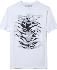 Heed the call of the wild. This graphic t-shirt from Sean John is fit for the king. Heed the call of the wild. This graphic t-shirt from Sean John is fit for the king.