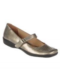 A cushioned shoe, perfect for everyday wear. The Desley flats by Life stride feature perforated details for fashion and a Mary Jane strap for comfortable function. A cushioned shoe, perfect for everyday wear. The Desley flats by Life stride feature perforated details for fashion and a Mary Jane strap for comfortable function.