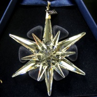 Swarovski Crystal 2005 Large Annual Christmas Ornament Swarovski Crystal 2005 Large Annual Christmas Ornament