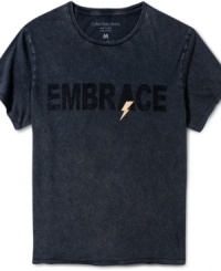 Give your t-shirt style some needed edge with this graphic classic from Calvin Klein Jeans. Give your t-shirt style some needed edge with this graphic classic from Calvin Klein Jeans.