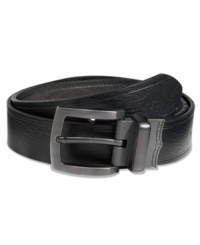 Add this reversible belt from Levi's to your wardrobe and keep your casual look versatile and fresh. Add this reversible belt from Levi's to your wardrobe and keep your casual look versatile and fresh.