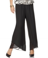 A tulip hem puts a sophisticated spin on Alex Evenings' dress pants. All it takes is a sparkling top and a pair of strappy shoes to complete the look! A tulip hem puts a sophisticated spin on Alex Evenings' dress pants. All it takes is a sparkling top and a pair of strappy shoes to complete the look!