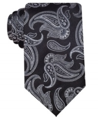 Bring paisley to the party for a good time in this Geoffrey Beene silk tie. Bring paisley to the party for a good time in this Geoffrey Beene silk tie.