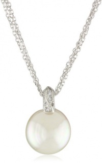 Majorica 18mm 17 White Coin Pearl with Cubic Zirconia on 3Row Sterling Silver Chain Necklace Majorica 18mm 17 White Coin Pearl with Cubic Zirconia on 3Row Sterling Silver Chain Necklace
