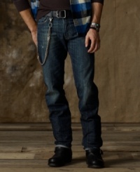 The essential straight-fitting Saginaw jean exudes vintage character, featuring a faded, hand-sanded pattern and dark indigo color. The essential straight-fitting Saginaw jean exudes vintage character, featuring a faded, hand-sanded pattern and dark indigo color.