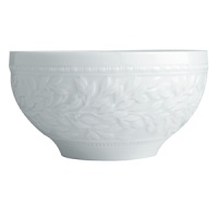 The Louvre dinnerware collection takes its design inspiration from architectural motifs that adorn the exterior of the Louvre museum. Casual or formal, this collection offers great practicality and adapts to every occasion. Oven and dishwasher safe, many of the bakeware pieces transition from oven to table. .