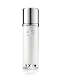 Cellular Comforting Cleansing Emulsion is a comforting, emollient milky cleanser that gently and effectively removes makeup and surface impurities without water. It leaves your skin clean, fresh, soft and supple and is ideal for a quick make-up changes or when water may not be at hand Cellular Comforting Cleansing Emulsion is a comforting, emollient milky cleanser that gently and effectively removes makeup and surface impurities without water. It leaves your skin clean, fresh, soft and supple and is ideal for a quick make-up changes or when water may not be at hand