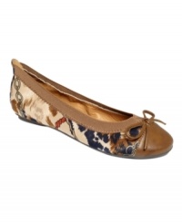 The Pandora flats from Rebels feature fabrics with the most interesting patterns. An elastic gore liner and darling cap toe provide a super cute contrast. The Pandora flats from Rebels feature fabrics with the most interesting patterns. An elastic gore liner and darling cap toe provide a super cute contrast.