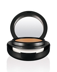A rich, luxurious compact foundation offering a creamy application for a flawless, medium-buildable, naturally revitalized, fully dimensional finish. Lightweight and silky. Good for all skin types; particularly benefits dull and/or dry complexions. Provides super-hydrated, high-comfort wear. A rich, luxurious compact foundation offering a creamy application for a flawless, medium-buildable, naturally revitalized, fully dimensional finish. Lightweight and silky. Good for all skin types; particularly benefits dull and/or dry complexions. Provides super-hydrated, high-comfort wear.