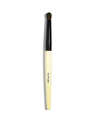 The tapered end of Bobbi Brown's brush is designed for smudging to create a modern, soft, smoky eye. The tapered end of Bobbi Brown's brush is designed for smudging to create a modern, soft, smoky eye.