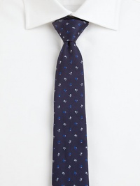 A delicate design for the distinguished gentleman, rendered in fine Italian silk.About 2½ wideSilkDry cleanMade in Italy A delicate design for the distinguished gentleman, rendered in fine Italian silk.About 2½ wideSilkDry cleanMade in Italy