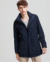 Rainy days no longer have to coincide with inferior outfits--Vince breaks the mold with this sleek, modern windbreaker jacket that was born to brave the elements. Rainy days no longer have to coincide with inferior outfits--Vince breaks the mold with this sleek, modern windbreaker jacket that was born to brave the elements.