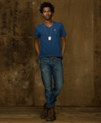 A staple for all men, a v-neck pocket t-shirt uses a well-fitting silhouette in lightweight cotton for a vintage look and comfortable feel. A staple for all men, a v-neck pocket t-shirt uses a well-fitting silhouette in lightweight cotton for a vintage look and comfortable feel.