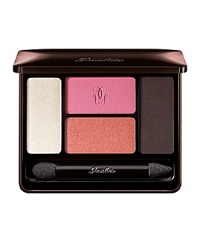 A sophisticated brown metallic case encloses warm toned shadows that will electrify your eyes! These soft, light powders caress the eyelids with a velvety touch for a natural or sophisticated result that is mesmerizing. A sophisticated brown metallic case encloses warm toned shadows that will electrify your eyes! These soft, light powders caress the eyelids with a velvety touch for a natural or sophisticated result that is mesmerizing.