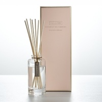 This indulgent Illume oil diffuser set offers 10 splendid scents from around the world to fill your home with rich, evocative aroma. This indulgent Illume oil diffuser set offers 10 splendid scents from around the world to fill your home with rich, evocative aroma.