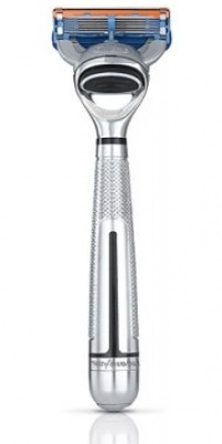 The Art of Shaving Fusion Chrome Collection Manual Razor. The Art of Shaving Fusion Chrome Collection Manual Razor.