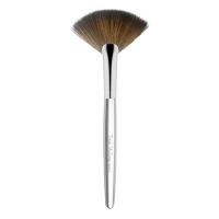 Trish McEvoy Precision Cut Brush 62 Fan Trish McEvoy Precision Cut Brush 62 Fan