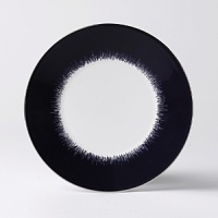 It is typical of Jasper Conran that his keen designer's eye should light on a decorative style from the early years of the pottery industry and translate it into Navy Fringe, a distinctive 21st century addition to the Jasper Conran at Wedgwood collection. It is typical of Jasper Conran that his keen designer's eye should light on a decorative style from the early years of the pottery industry and translate it into Navy Fringe, a distinctive 21st century addition to the Jasper Conran at Wedgwood collection.