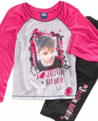 Bieber Fever shows no sign of breaking. She can get cozy in bed with this Justin Bieber graphic tee and pants set from AME. Bieber Fever shows no sign of breaking. She can get cozy in bed with this Justin Bieber graphic tee and pants set from AME.