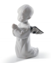 In Spain's renowned Lladró workshops, talented artisans create porcelain sculptures of the highest artistic and technical quality. This Lladró creation is made of fine porcelain, hand-painted and glazed to express a special moment. 5 x 3.25. In Spain's renowned Lladró workshops, talented artisans create porcelain sculptures of the highest artistic and technical quality. This Lladró creation is made of fine porcelain, hand-painted and glazed to express a special moment. 5 x 3.25.