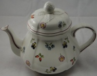 Villeroy & Boch Petite Fleur Tea Pot & Lid Villeroy & Boch Petite Fleur Tea Pot & Lid