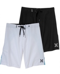 Keep it simple. Stay crisp, cool and ready to ride in these standout board shorts from Hurley. Keep it simple. Stay crisp, cool and ready to ride in these standout board shorts from Hurley.