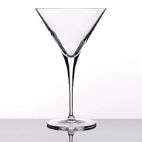 Crescendo stemware and barware is made of SON.hyx. Luigi Bormioli's proprietary glassware is extremely brilliant in color and maintain clarity after thousands of industrial dishwashing cycles. This high quality Italian glassware possesses high durability and strength.