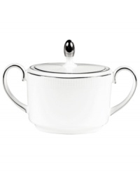 In an exquisite union of the contemporary and the classical, renowned bridal designer Vera Wang and Wedgwood have created a dinnerware and dishes pattern that brings elegance to the modern table. Blanc sur Blanc marries pure white with a textured matte border and platinum edging for subtle tonal contrast.