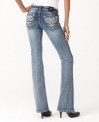 Go bold in these Miss Me jeans, featuring a curve-hugging fit and blasted denim wash for a perfectly worn-in look. Go bold in these Miss Me jeans, featuring a curve-hugging fit and blasted denim wash for a perfectly worn-in look.