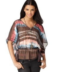 Bar III's tie dye top takes you from day to night with sophisticated kimono sleeves. Pair it with jeggings and peep-toe booties for a trend-forward look. Bar III's tie dye top takes you from day to night with sophisticated kimono sleeves. Pair it with jeggings and peep-toe booties for a trend-forward look.