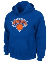 Keep warm in this solid hoodie featuring the NY Knicks by Majestic. Keep warm in this solid hoodie featuring the NY Knicks by Majestic.
