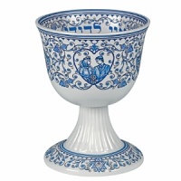 Spode's craftsmen have been designing and manufacturing some of the finest ceramics for over 200 years. Blue Room Judaica is a special collection based on Spode's classic Blue Room theme which celebrates heritage and ancient traditions.