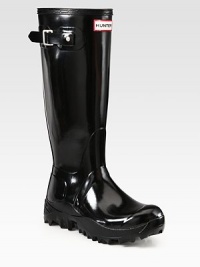 Hunter's classic silhouette is outfitted for cold weather with a high-traction Vibram sole and glam glossy finish.Rubber heel, 2 (50mm)Rubber platform, 1 (25mm)Compares to 1 heel (25mm)Shaft, 14¼Leg circumference, 15Rubber upperBuckle detail at cuffNeoprene liningRubber solePadded insoleImported Hunter's classic silhouette is outfitted for cold weather with a high-traction Vibram sole and glam glossy finish.Rubber heel, 2 (50mm)Rubber platform, 1 (25mm)Compares to 1 heel (25mm)Shaft, 14¼Leg circumference, 15Rubber upperBuckle detail at cuffNeoprene liningRubber solePadded insoleImported