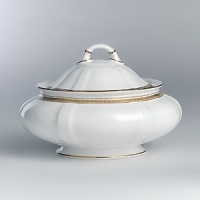 A simple gold pattern of tiny diamonds set in a finely drawn gold border gives an elegantly modern appearance. From morning coffee to a full dinner to a full dinner setting setting Carlton Gold is ideal for today's dining styles. A simple gold pattern of tiny diamonds set in a finely drawn gold border gives an elegantly modern appearance. From morning coffee to a full dinner to a full dinner setting setting Carlton Gold is ideal for today's dining styles.