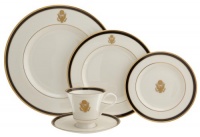 Pickard Gold Bracelet White Fine China with Black Trim and Eagle Crest 5-Piece Place Setting Pickard Gold Bracelet White Fine China with Black Trim and Eagle Crest 5-Piece Place Setting