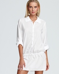 Look white haute under the summer sun in a crisp Splendid coverup tunic. Look white haute under the summer sun in a crisp Splendid coverup tunic.