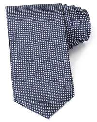 A robust silk tie in fine Italian silk demonstrates your classic taste and professional attitude. A robust silk tie in fine Italian silk demonstrates your classic taste and professional attitude.