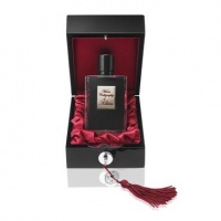 Kilian Water Calligraphy Refillable Spray/1.7 oz. Kilian Water Calligraphy Refillable Spray/1.7 oz.