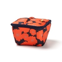 This insulated lunch carrier keeps food hot or cold for up to 3 hours and collapses to the size of a wallet for easy storage. 50% made from recycled fibers from plastic bottles, it is reusable letting you cut down on waste. This insulated lunch carrier keeps food hot or cold for up to 3 hours and collapses to the size of a wallet for easy storage. 50% made from recycled fibers from plastic bottles, it is reusable letting you cut down on waste.