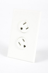 360 Electrical 36010-W Rotating Duplex Outlet, White 360 Electrical 36010-W Rotating Duplex Outlet, White