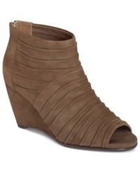 The sweet sounds of style are all yours when you slip into the Soundtrack booties by Aerosoles. They feature Amalfi-wrapped sock technology and a zipper at the heel. The sweet sounds of style are all yours when you slip into the Soundtrack booties by Aerosoles. They feature Amalfi-wrapped sock technology and a zipper at the heel.