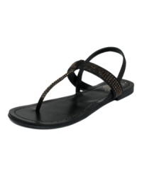 Flats stay fierce with the help of sparkle. The Pop Concert thong sandals by Unlisted get glammed up with rhinestone accents at the vamp straps. Flats stay fierce with the help of sparkle. The Pop Concert thong sandals by Unlisted get glammed up with rhinestone accents at the vamp straps.