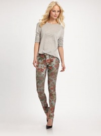 Shimmery floral print adds a touch of contemporary edge to these alarmingly fitted skinnies. THE FITHigh rise, about 8Inseam, about 30THE DETAILSZip flyFive-pocket style44% rayon/29% cotton/25% cupro/2% polyurethaneMachine washImportedModel shown is 5'9 (175cm) wearing US size 4. Shimmery floral print adds a touch of contemporary edge to these alarmingly fitted skinnies. THE FITHigh rise, about 8Inseam, about 30THE DETAILSZip flyFive-pocket style44% rayon/29% cotton/25% cupro/2% polyurethaneMachine washImportedModel shown is 5'9 (175cm) wearing US size 4.