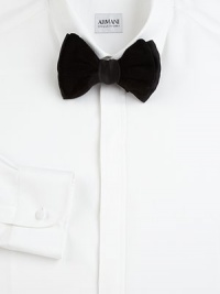 This smooth, velvet bow tie instantly adds formal flair to any classic dress shirt.CottonDry cleanMade in Italy This smooth, velvet bow tie instantly adds formal flair to any classic dress shirt.CottonDry cleanMade in Italy