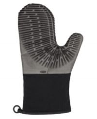 Get a handle on hot pots, pans and bakeware with the OXO silicone oven mitt. Its ultra-high heat resistance protects your fingers from hot surfaces, while non-slip silicone ribs improve your grip. A soft-to-the-touch fabric liner adds comfort and extra insulation. Limited lifetime warranty. Get a handle on hot pots, pans and bakeware with the OXO silicone oven mitt. Its ultra-high heat resistance protects your fingers from hot surfaces, while non-slip silicone ribs improve your grip. A soft-to-the-touch fabric liner adds comfort and extra insulation. Limited lifetime warranty.
