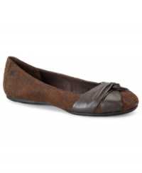 With their versatile and easygoing profile, rounded toe and draped details, you'll pair the Lilly flats by Born with everything from leggings to dresses. With their versatile and easygoing profile, rounded toe and draped details, you'll pair the Lilly flats by Born with everything from leggings to dresses.