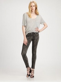 Super-sleek reversible denim in a pretty airbrushed lace print.THE FITLegging-like fitMedium rise, about 7½Inseam, about 30THE DETAILSZip flyMock front pocketsBack patch pockets95% cotton/3% spandex/2% elasterellHand washMade in USA of imported fabricModel shown is 5'10½ (179cm) wearing US size 4. Super-sleek reversible denim in a pretty airbrushed lace print.THE FITLegging-like fitMedium rise, about 7½Inseam, about 30THE DETAILSZip flyMock front pocketsBack patch pockets95% cotton/3% spandex/2% elasterellHand washMade in USA of imported fabricModel shown is 5'10½ (179cm) wearing US size 4.