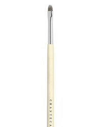 Ideal for defining the eyes with a smudged lash line. Made of luxuriously soft black squirrel hair. Ideal for defining the eyes with a smudged lash line. Made of luxuriously soft black squirrel hair.