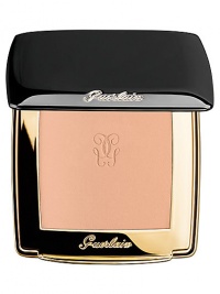 Introducing a foundation that revives and illuminates the skin, restoring luster and revitalizing skin in the long term, thanks to the exclusive double-sided Gold Radiance Pigment. The opaque side targets imperfections and dull zones, while the golden side reflects light. Introducing a foundation that revives and illuminates the skin, restoring luster and revitalizing skin in the long term, thanks to the exclusive double-sided Gold Radiance Pigment. The opaque side targets imperfections and dull zones, while the golden side reflects light.