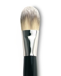 Laura Mercier Crème Blush Brush is a synthetic fiber brush that is the perfect size and shape to naturally define the cheek bone. Unique hairs are designed to pick up and distribute pigment easily and evenly. 5.75 inches in length. Laura Mercier Crème Blush Brush is a synthetic fiber brush that is the perfect size and shape to naturally define the cheek bone. Unique hairs are designed to pick up and distribute pigment easily and evenly. 5.75 inches in length.